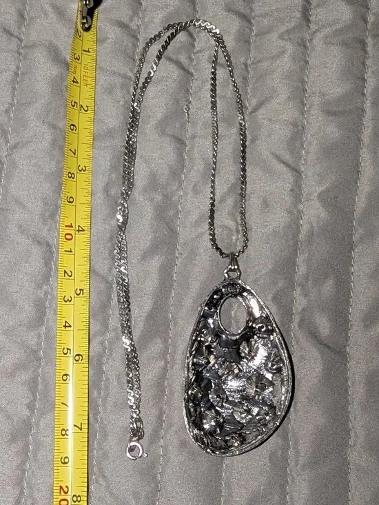 $1 with Bundle ~ Teardrop Pendant Necklace 6423 - Picture 3 of 3